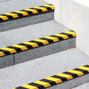 GFK Antirutsch Treppenkantenprofil Typ GFK MEDIUM Warnmarkierung
