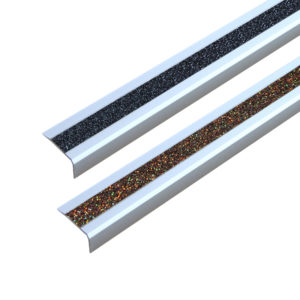 ALUMINIUM Treppenkantenprofil mit m2-Antirutschbelag™ GLITTERGRIP